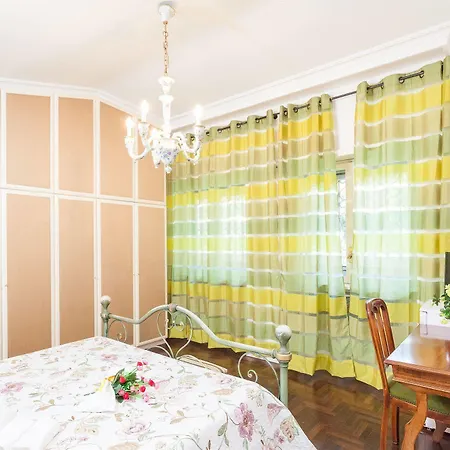 Cinta Di Alloro Bed & Breakfast 3*