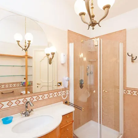 Bed and breakfast Cinta Di Alloro 3*